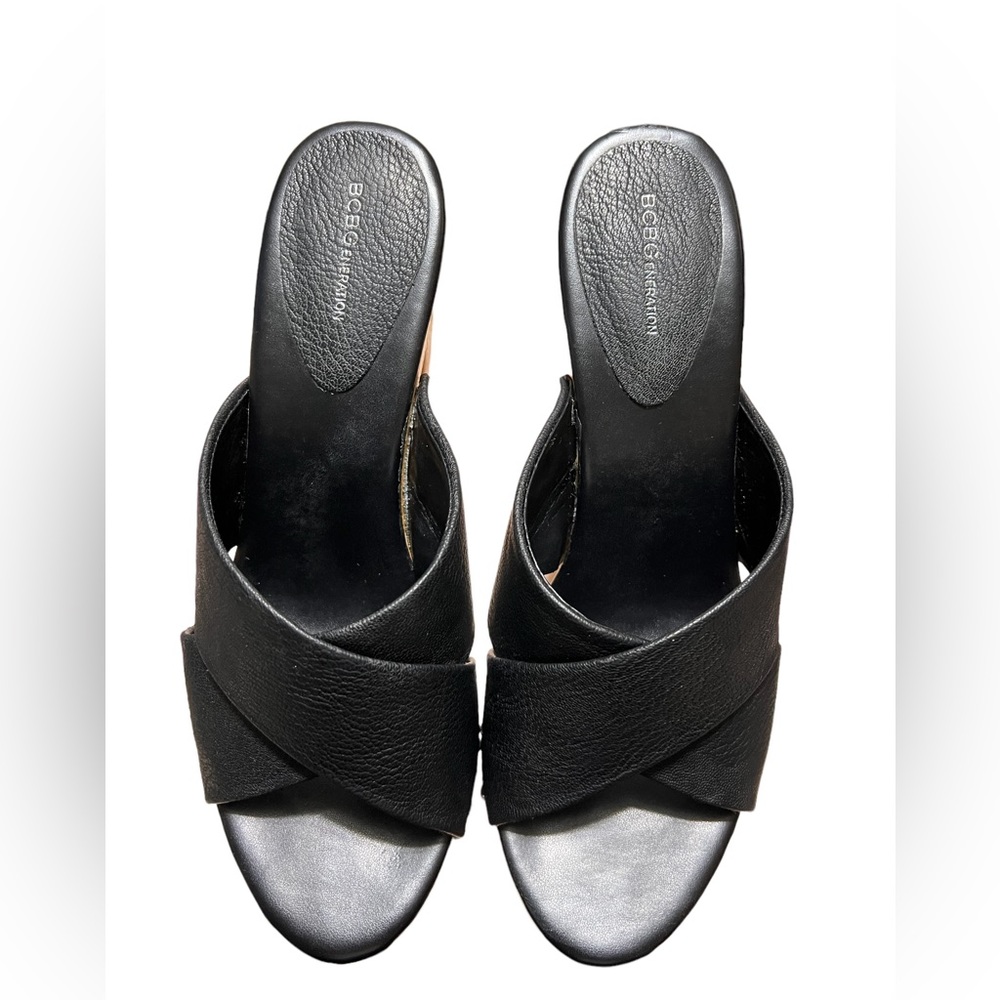 BCBG enervation Black criss cross platform high heeled silver nail head mule